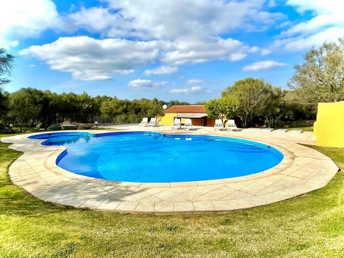 Punta D'Acu Country Resort Arzachena Zewnętrze zdjęcie